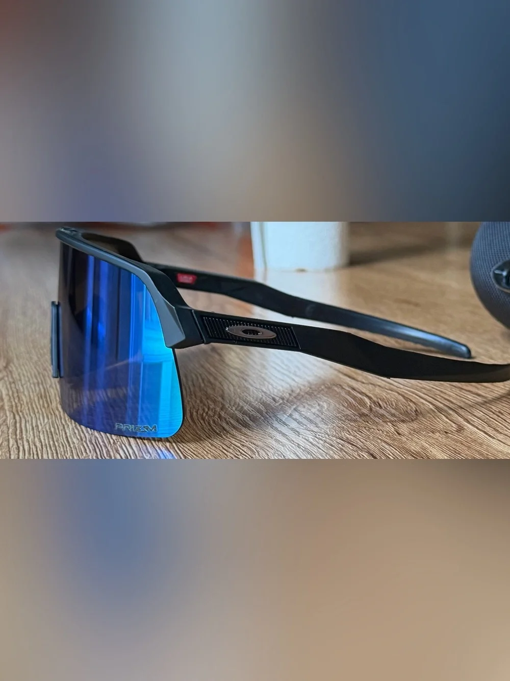 BRAND NEW Oakley Black Frame Sunglasses with Green Lenses